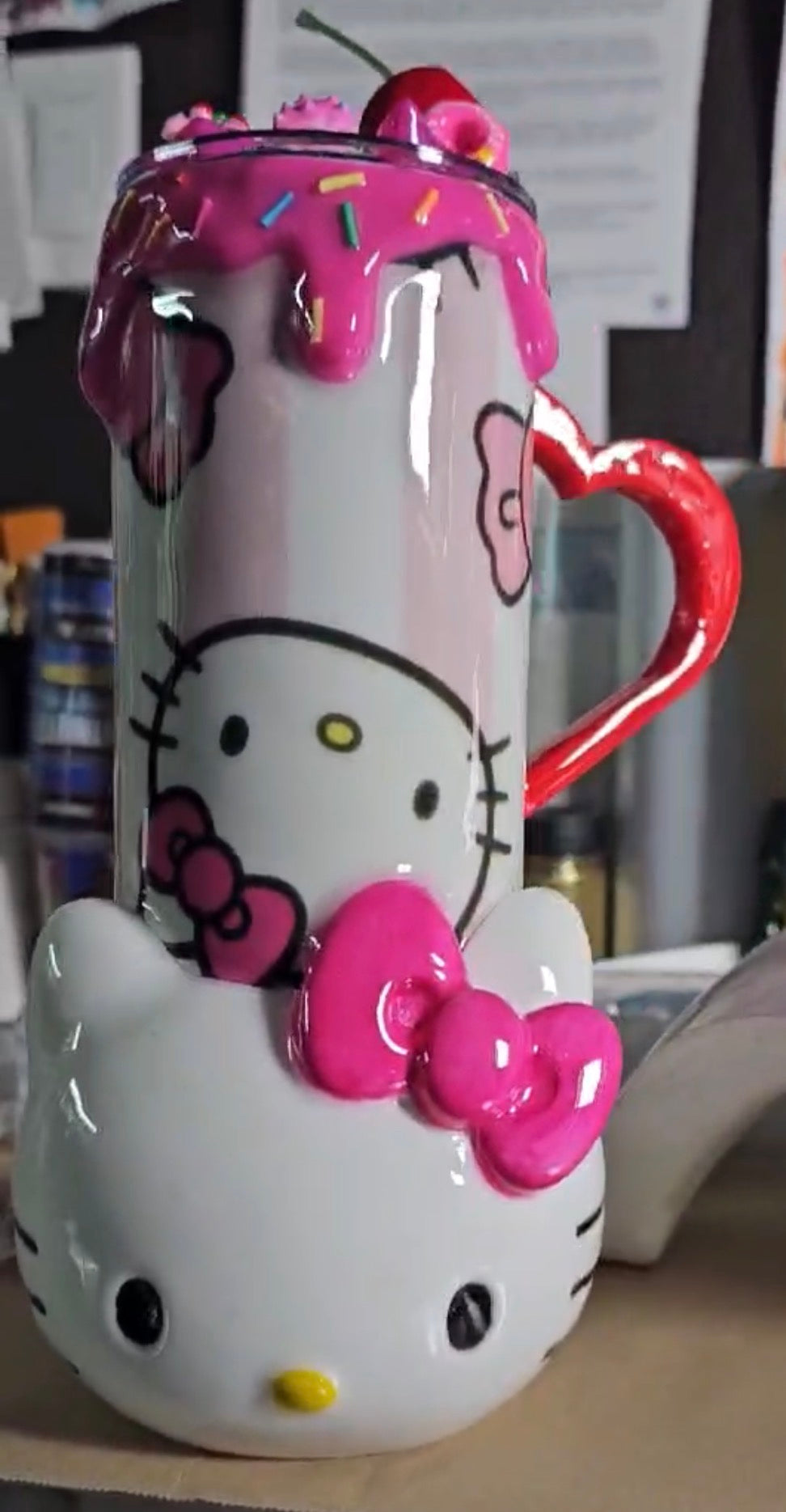 Hello Kitty 3d tumbler